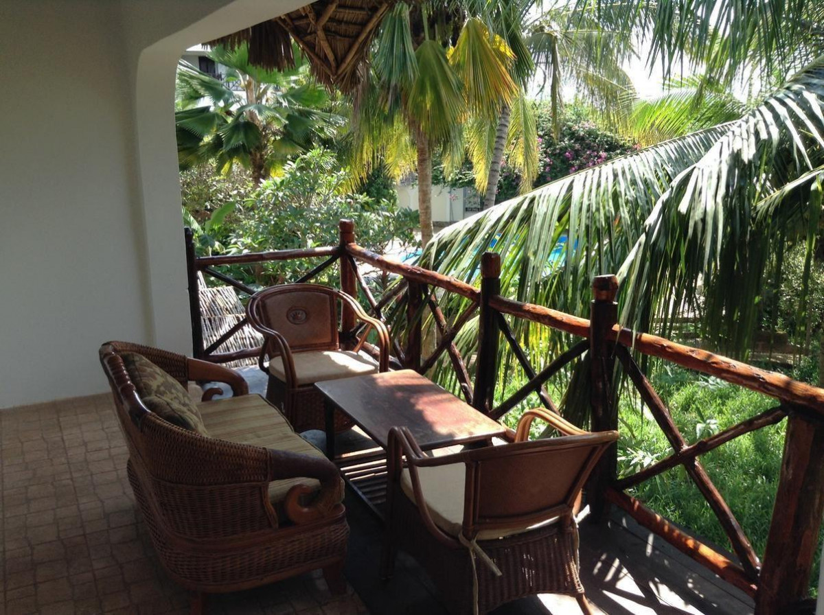 Langi Langi Beach Bungalows 3*