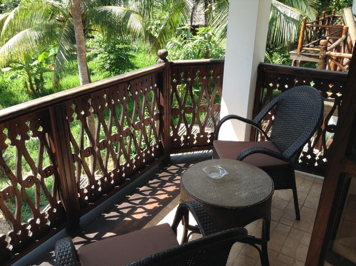 Langi Langi Beach Bungalows 3*