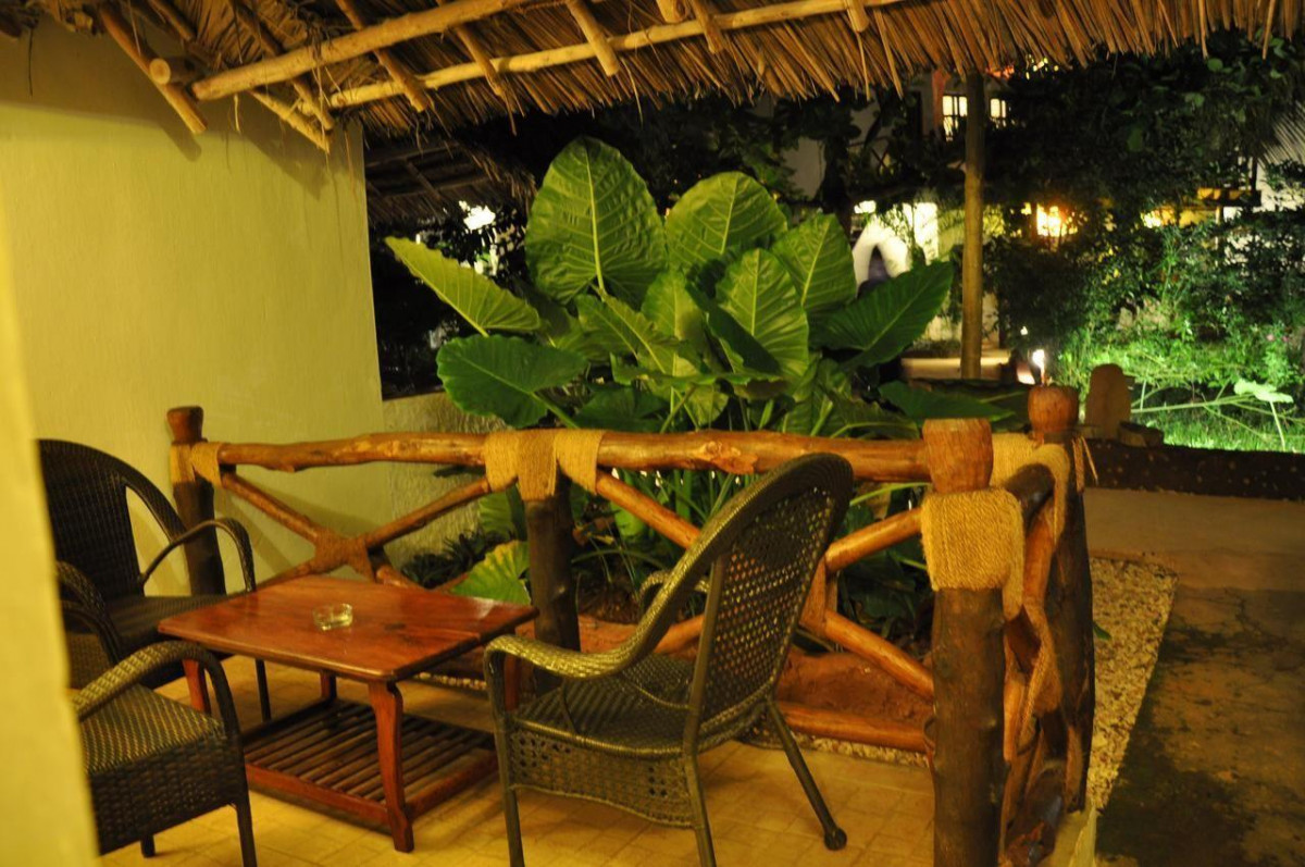 Langi Langi Beach Bungalows 3*