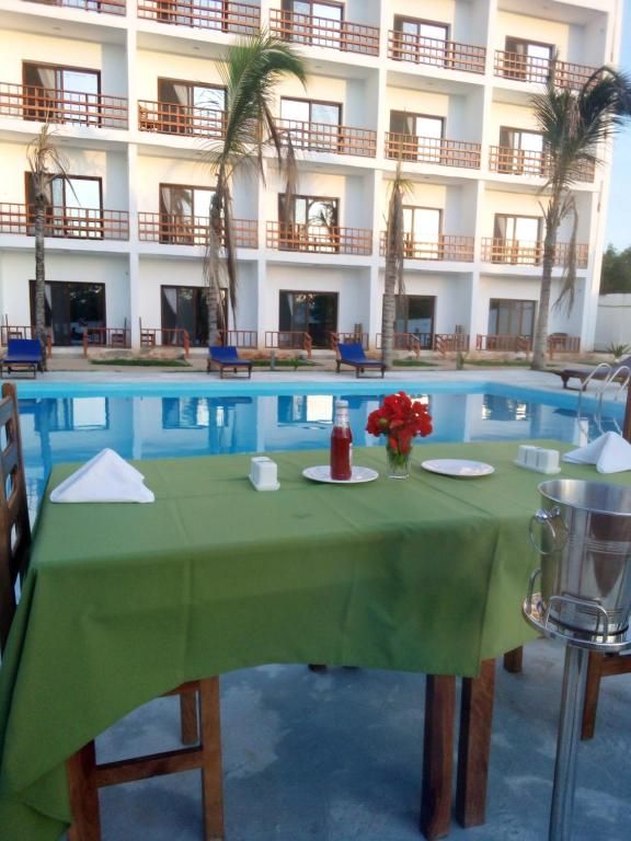 Malika Hotel 4*