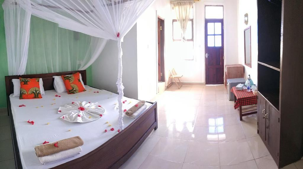 Mocco Beach Villa 3*