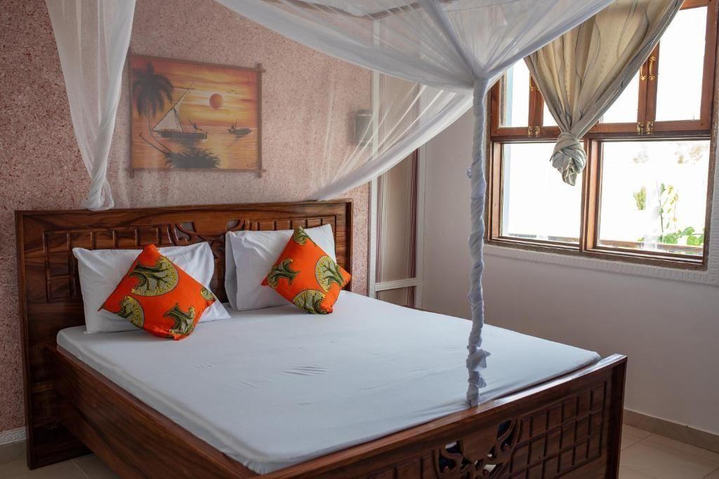 Mocco Beach Villa 3*
