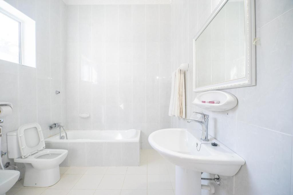 Visitors Inn Hotel 3*