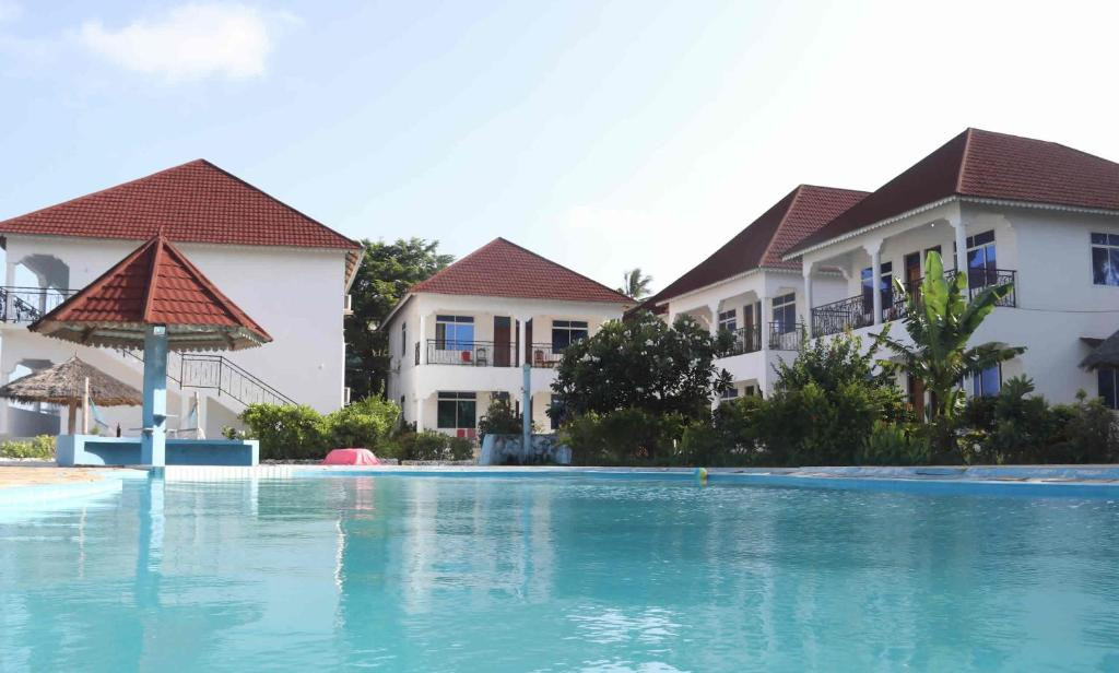Visitors Inn Hotel 3*