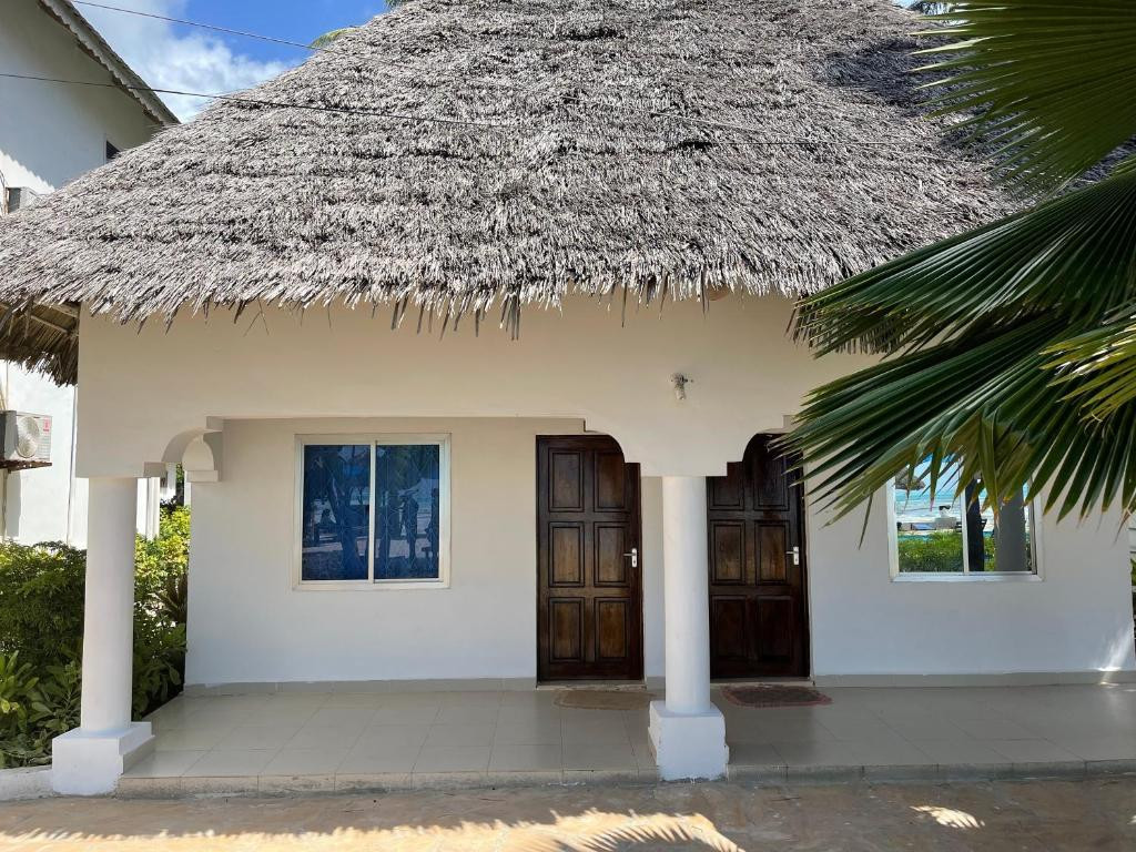 Visitors Inn Hotel 3*