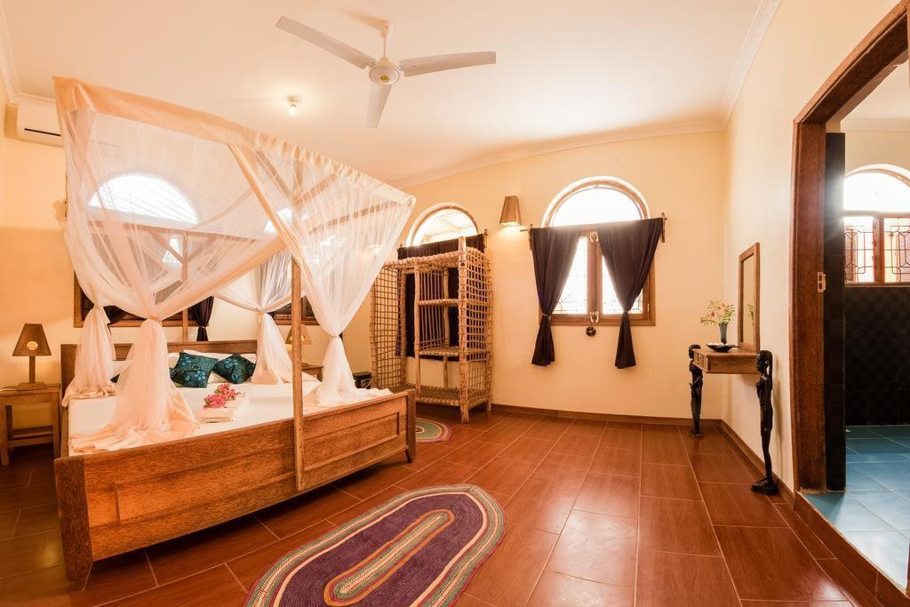 Zan View Hotel 3*