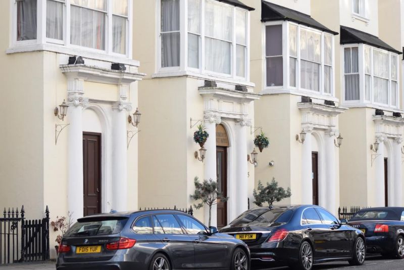 Pembridge Palace 3*