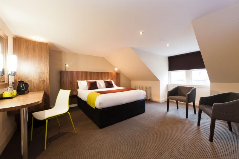 The Place 4*