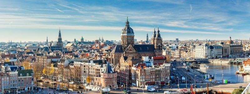 Hilton Amsterdam Central Station 4*