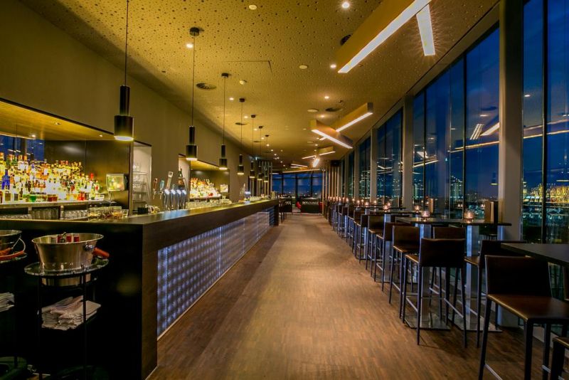 Hilton Amsterdam Central Station 4*
