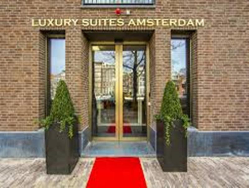 Luxury Suites Amsterdam 5*