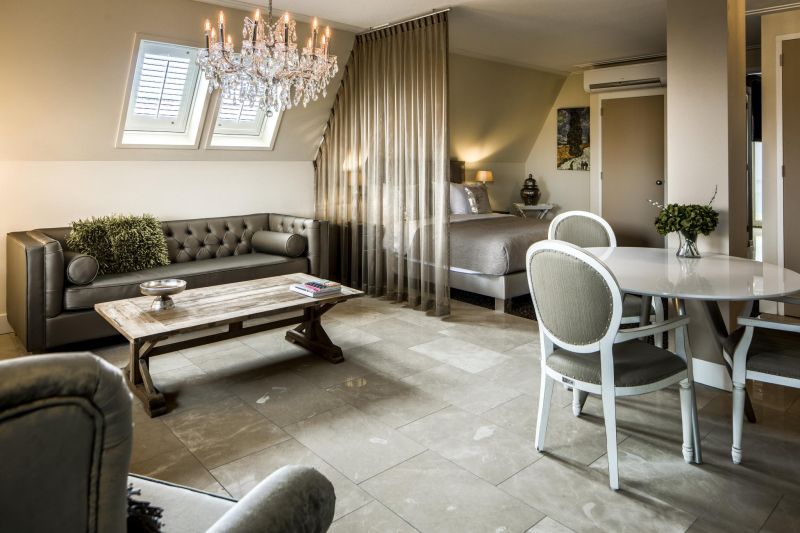 Luxury Suites Amsterdam 5*