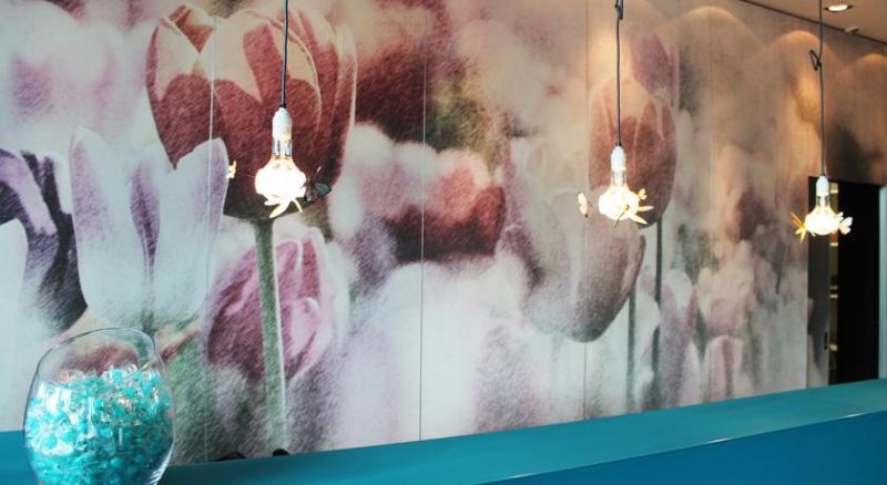 Motel One Amsterdam 3*