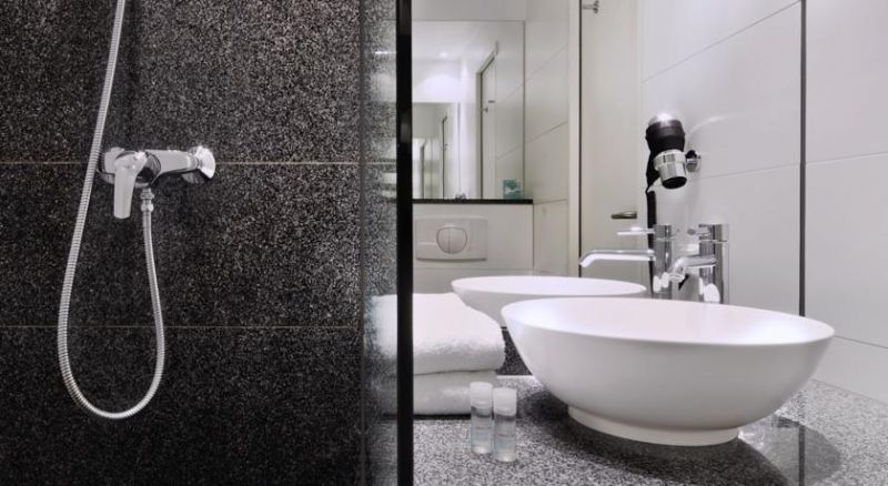 Motel One Amsterdam 3*