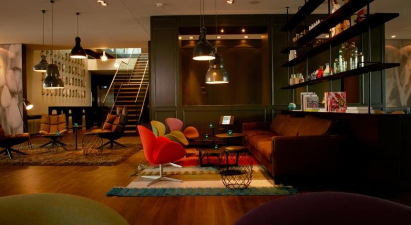 Motel One Amsterdam 3*