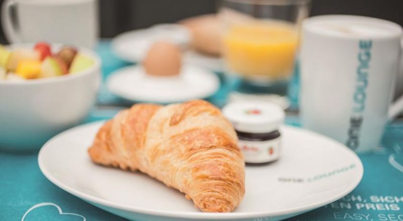 Motel One Amsterdam 3*