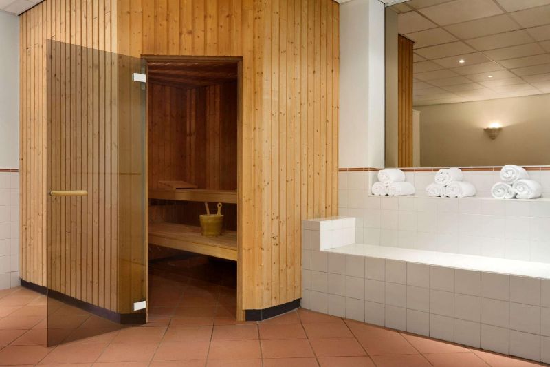 Ramada Amsterdam Airport Schiphol 4*