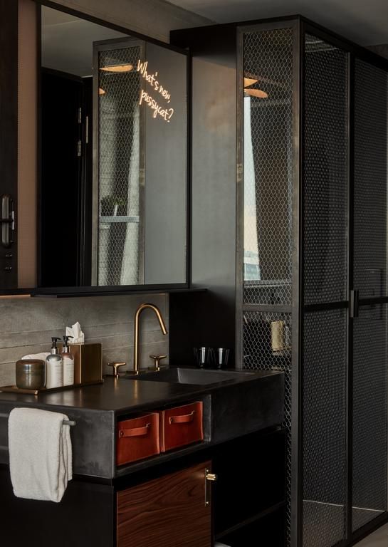 Sir Adam Hotel 4*