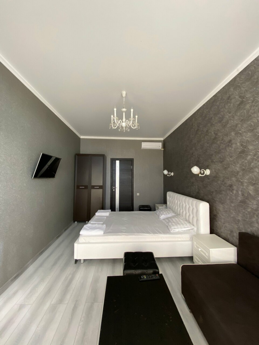 White Hotel (БЕЛЫЙ ДОМ) 2*