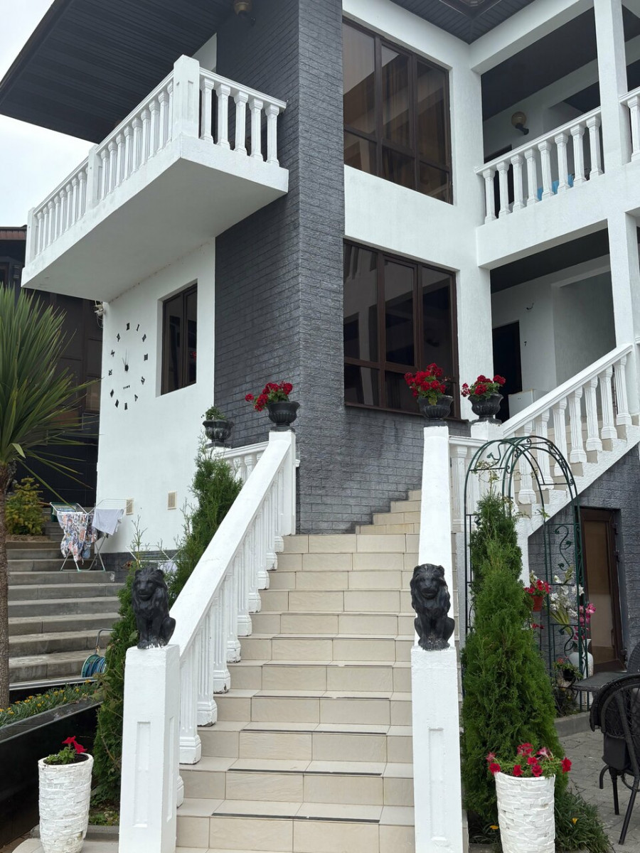 White Hotel (БЕЛЫЙ ДОМ) 2*