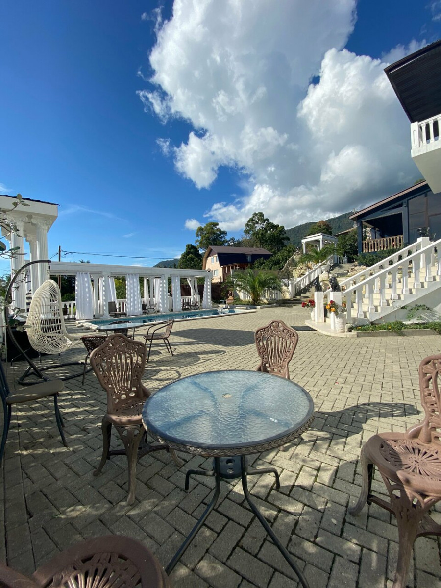 White Hotel (БЕЛЫЙ ДОМ) 2*