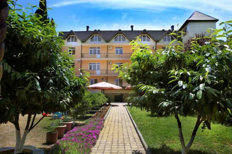 КИПАРИС ОТЕЛЬ 3*