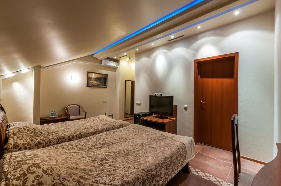 КРОН ОТЕЛЬ 3*