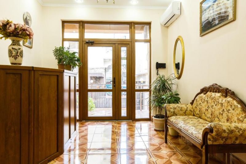 Barin House (БАРИН ХАУС) 2*