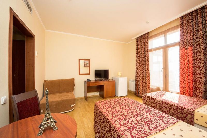 ДЕ ПАРИЖ 2*