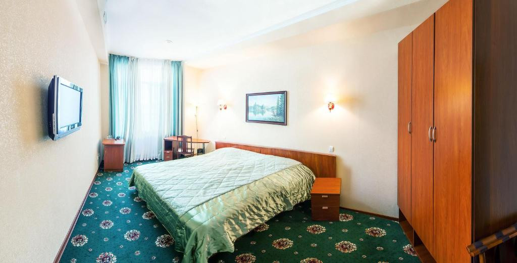 Guyot Business Boutique (ГАЙОТ) 4*