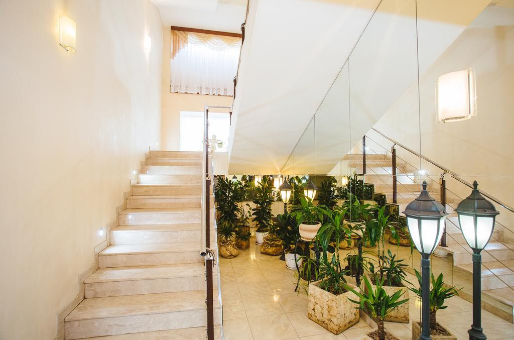 Guyot Business Boutique (ГАЙОТ) 4*