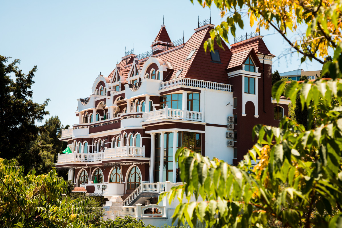 ГРАНАТОВОЕ ПОМЕСТЬЕ 3*