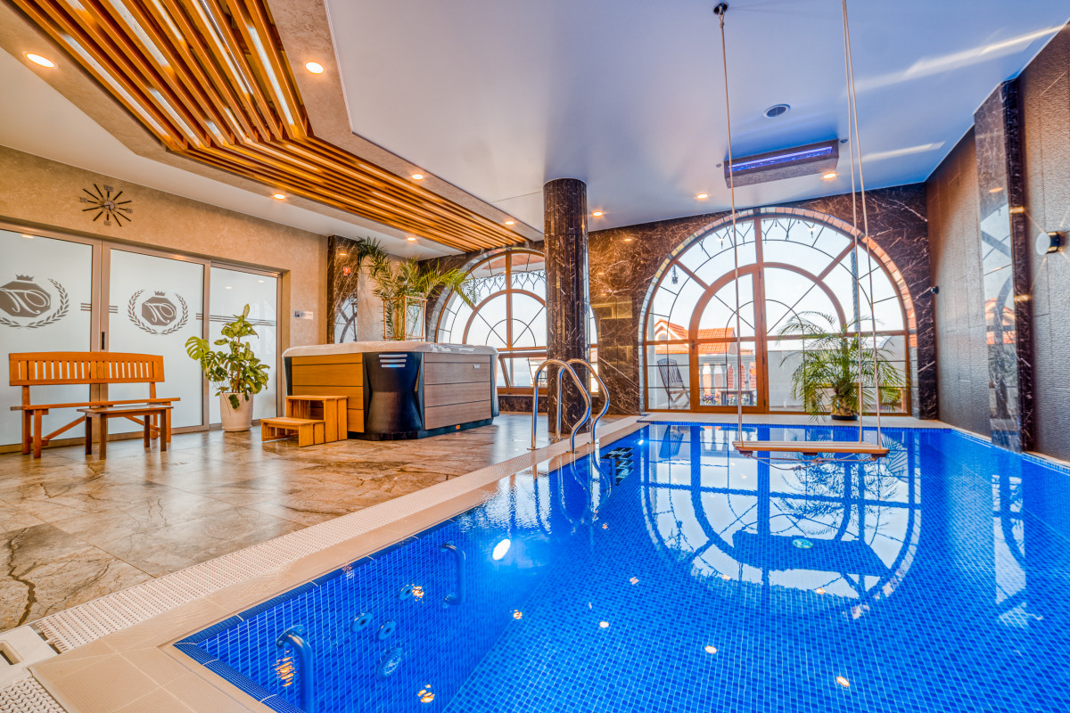 ГРАНАТОВОЕ ПОМЕСТЬЕ 3*