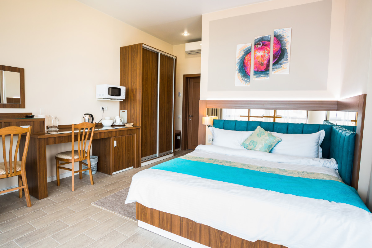 ГРАНАТОВОЕ ПОМЕСТЬЕ 3*