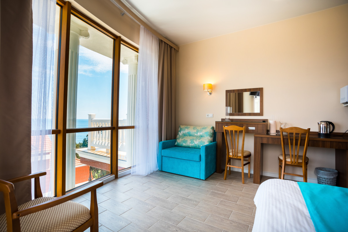 ГРАНАТОВОЕ ПОМЕСТЬЕ 3*
