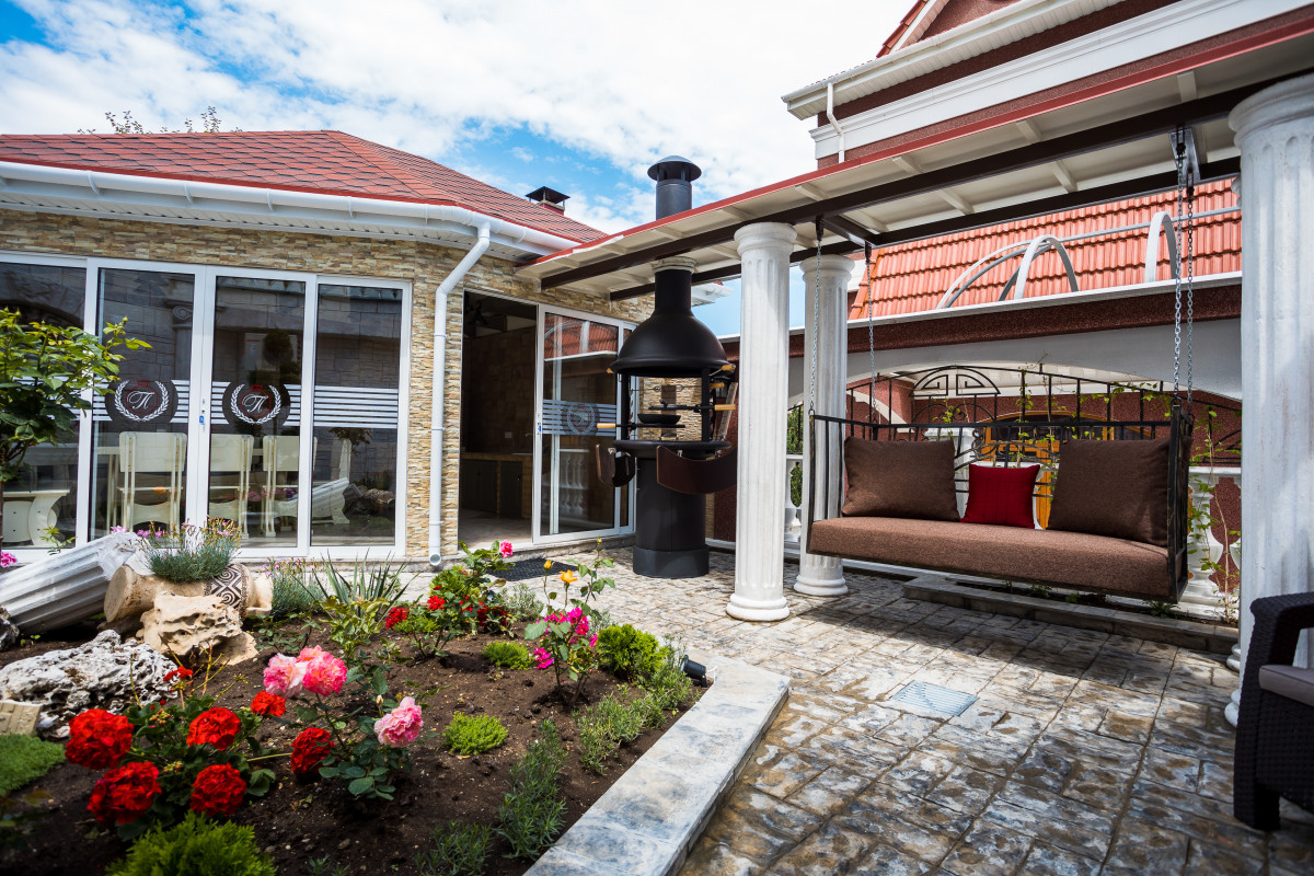 ГРАНАТОВОЕ ПОМЕСТЬЕ 3*