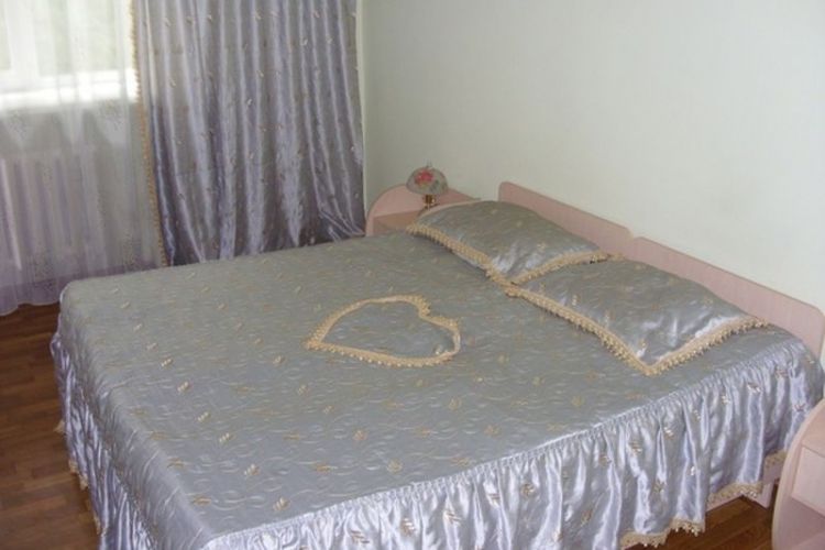ЛАЗУРНЫЙ БЕРДСК 2*