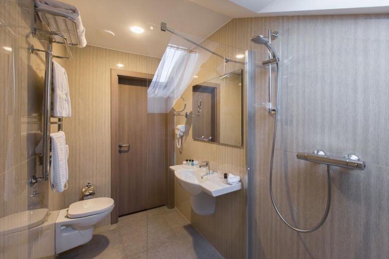 ПОКРОВСКИЙ 4*