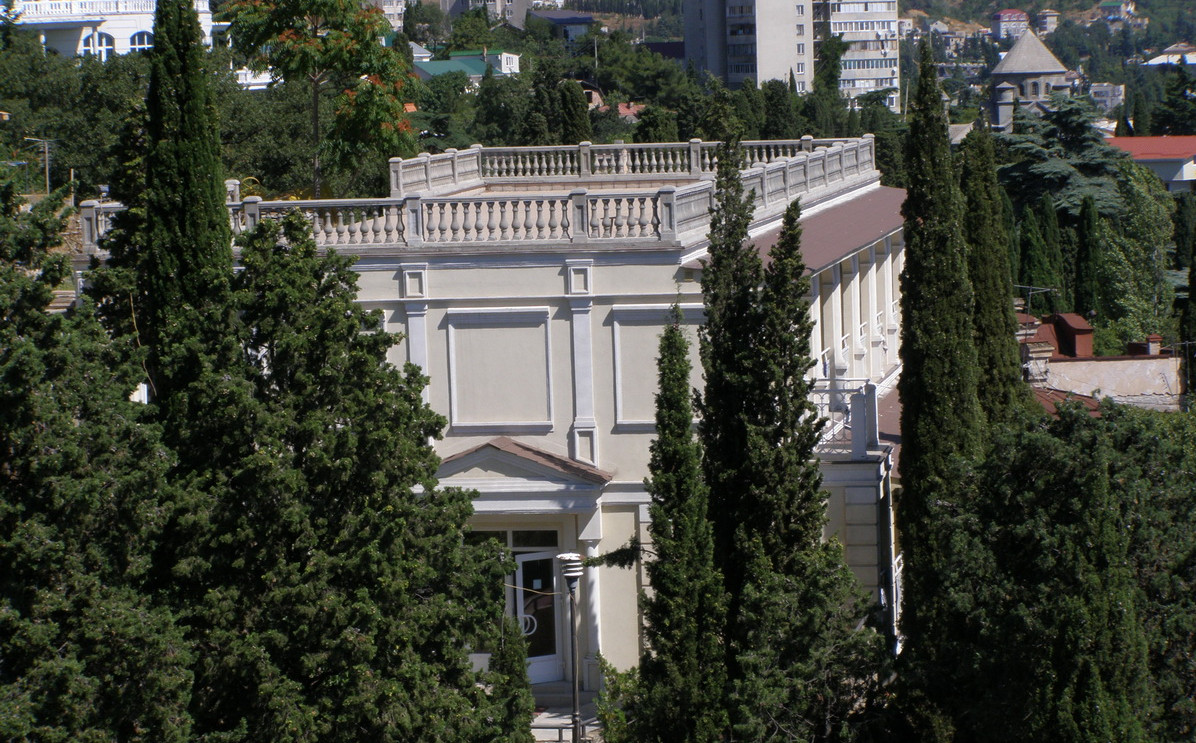 СЕВАСТОПОЛЬ ПАНСИОНАТ ЯЛТА 3*