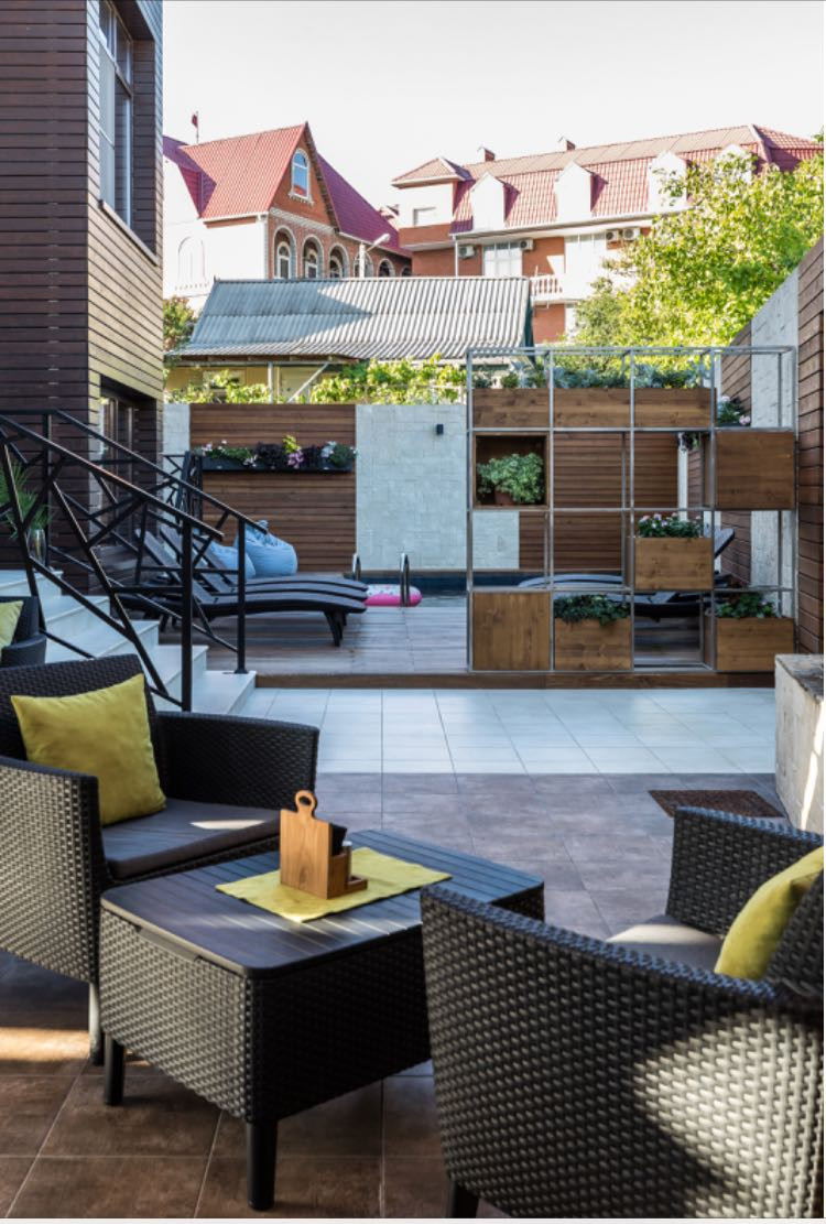 Sowa House 2*