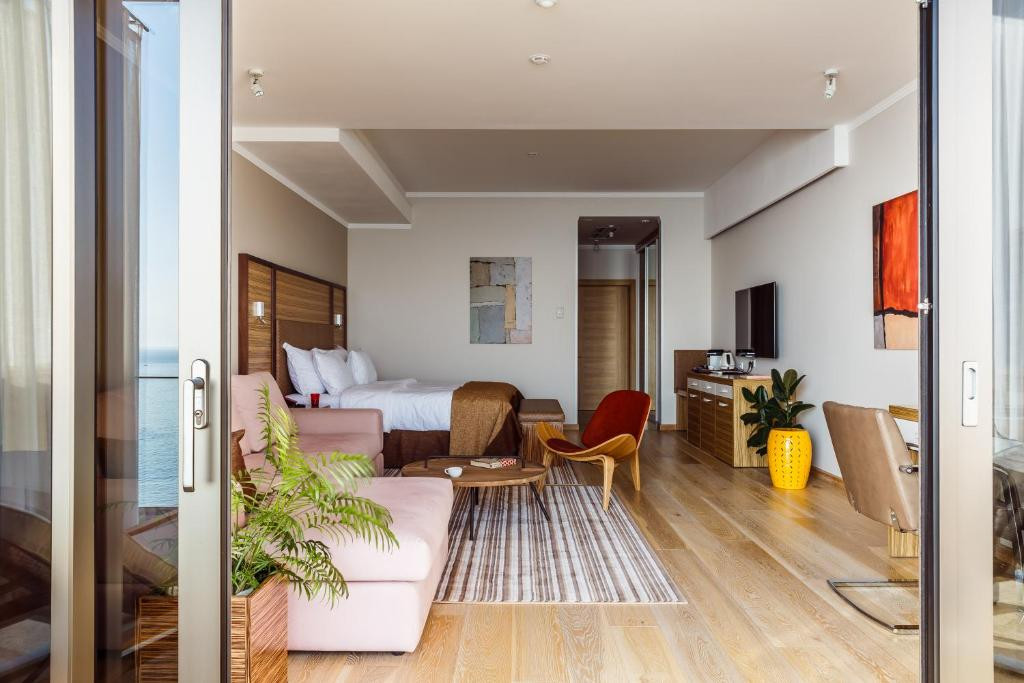УТЕСОВ 5*