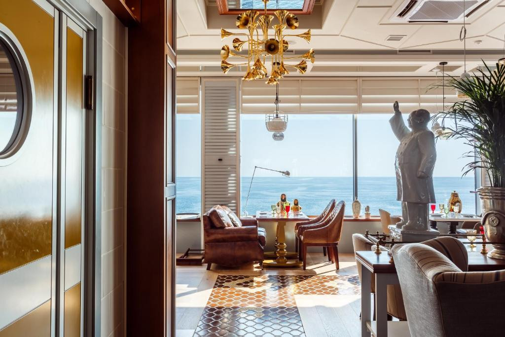 УТЕСОВ 5*