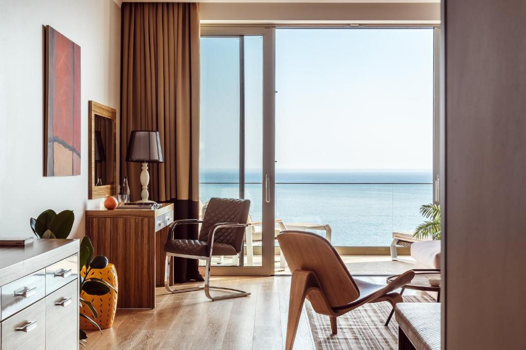 УТЕСОВ 5*