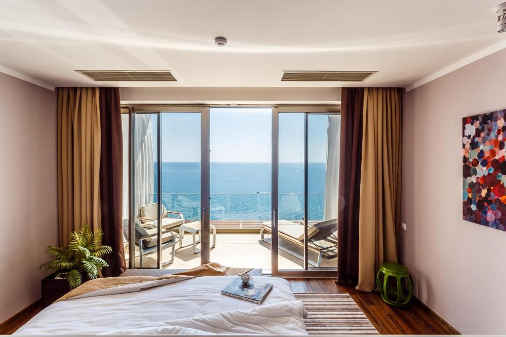 УТЕСОВ 5*