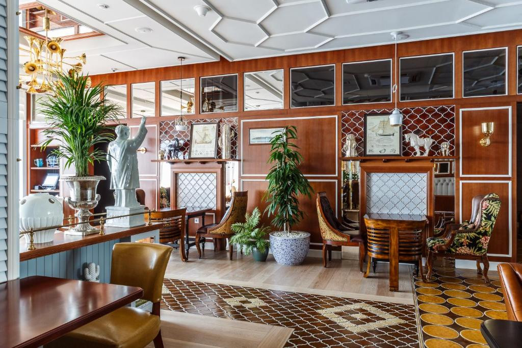 УТЕСОВ 5*