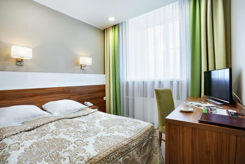 ВОЛХОВ 4*