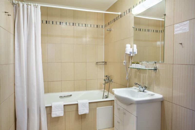 ВОЛХОВ 4*