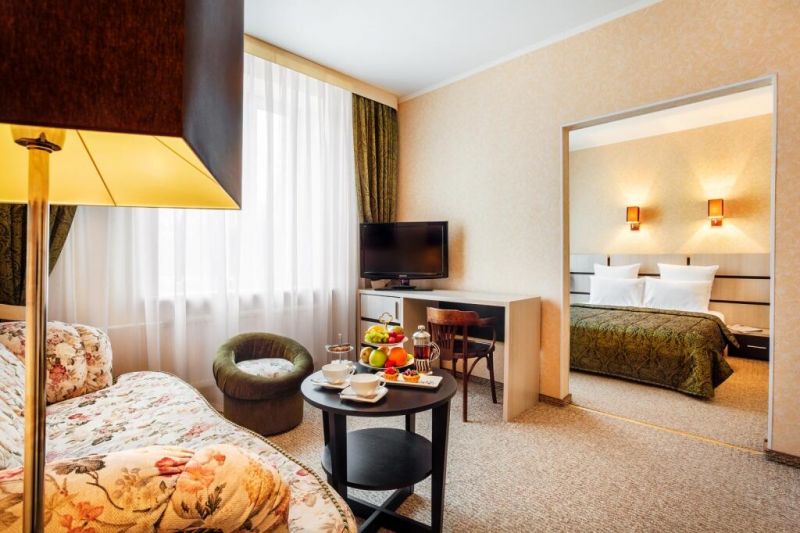 ВОЛХОВ 4*