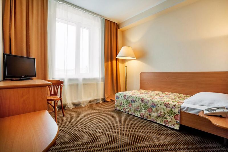 ВОЛХОВ 4*
