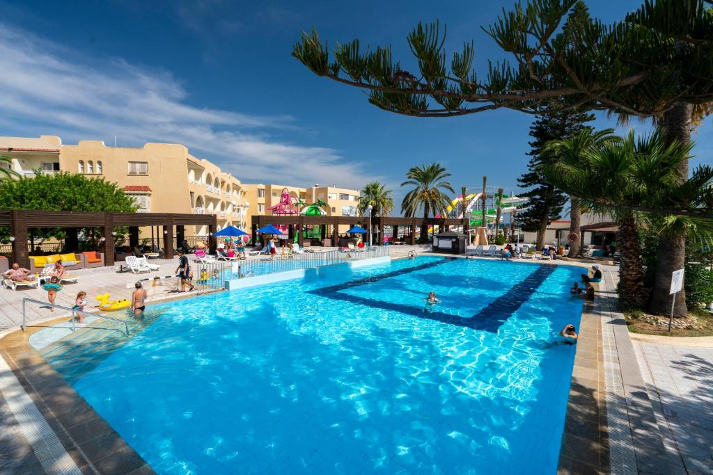 Abou Sofiane Hotel & Aquapark 4*